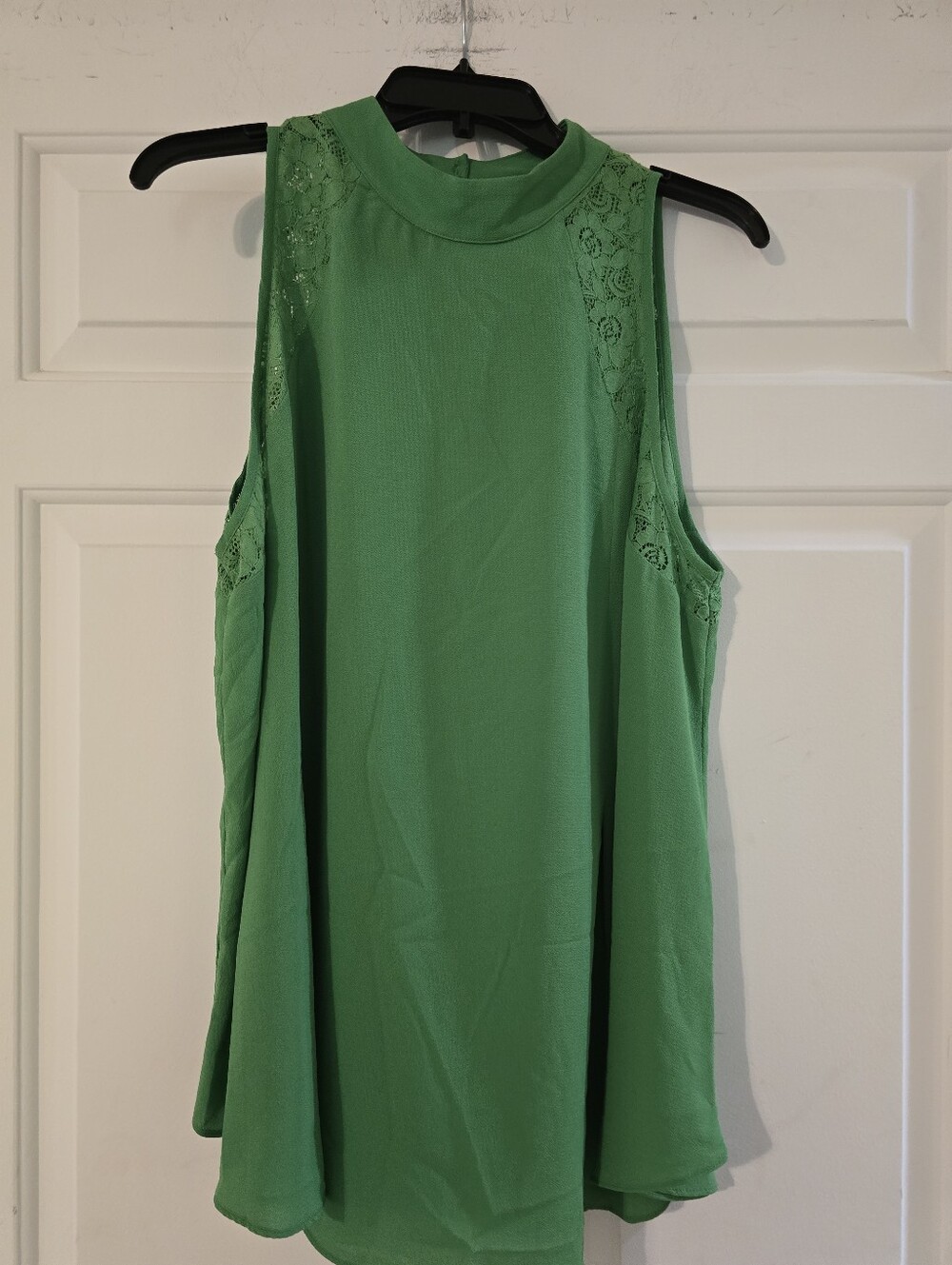 Green Sleeveless Lace-Detail Women's Top